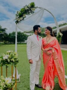 marathi actor akshar kothari wedding photos